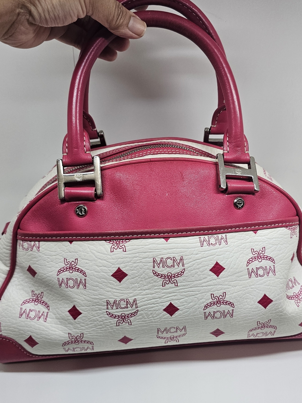 MCM Pink and White Signature Satchel - Picture 4 of 16